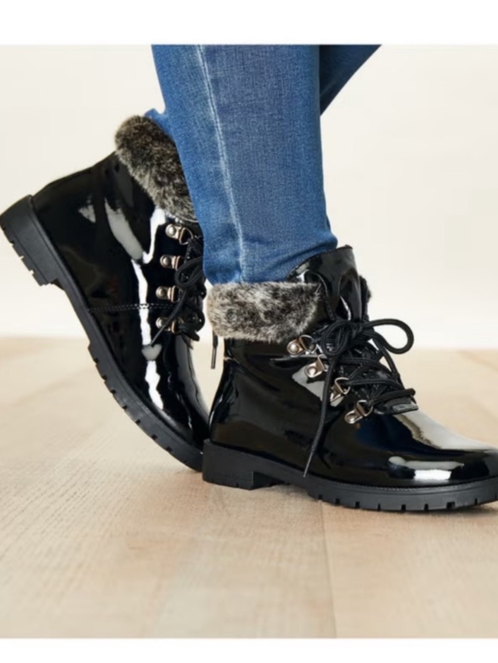 Comfortview The Vylon Hiker Faux Fur Booties in Black Patent Women’s Size 9WW